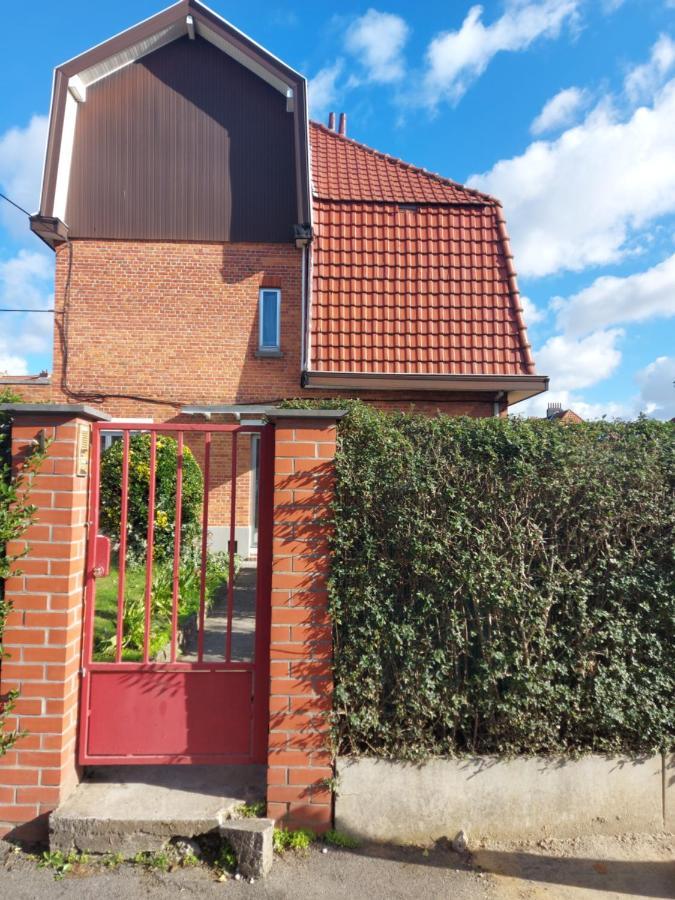 Belle Chambre Dans Un Quartier Calme ブリュッセル エクステリア 写真